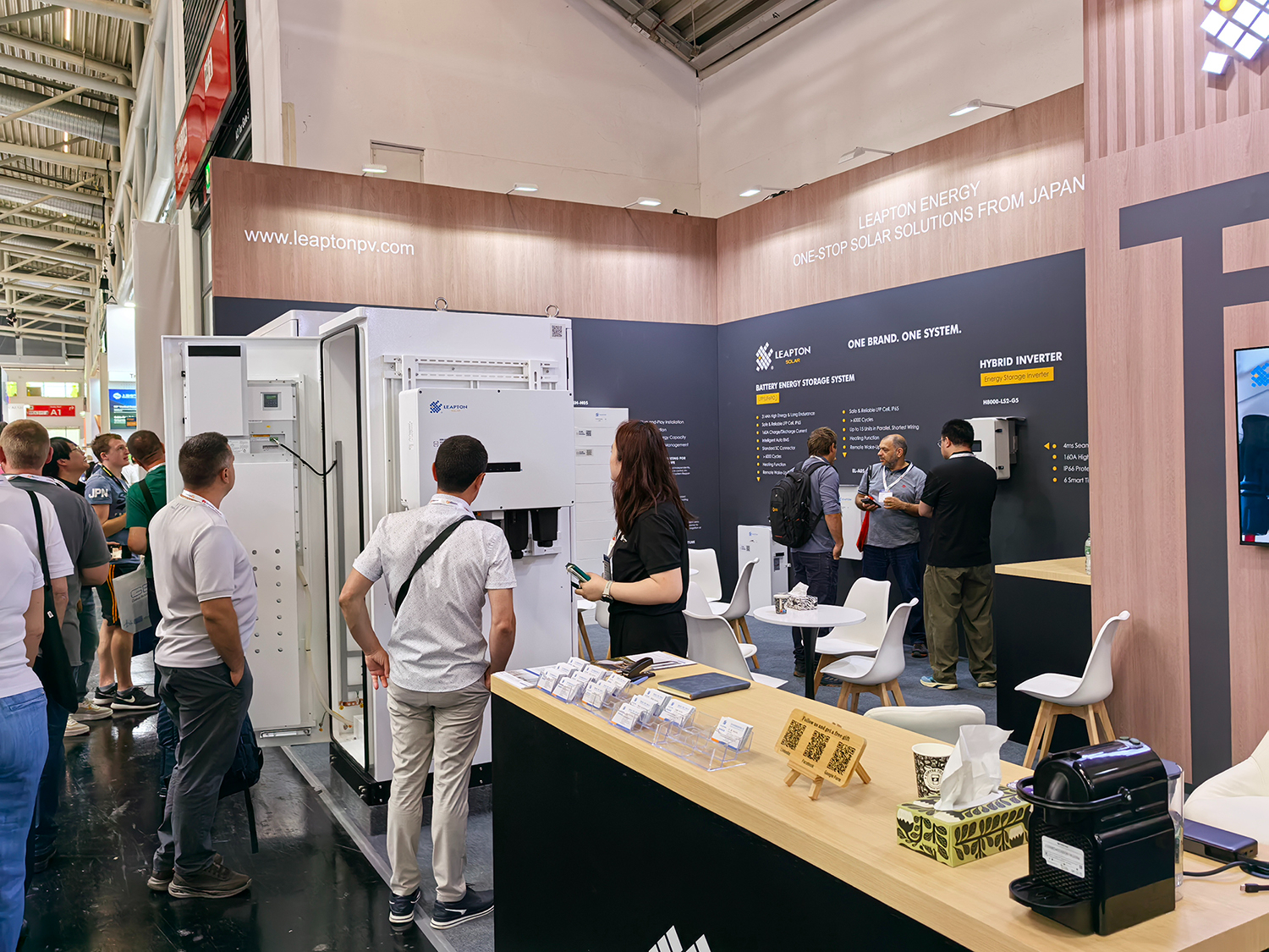 Leapton Energy Booth A2.151 Draws Massive Crowd on Day 1 of Intersolar Europe