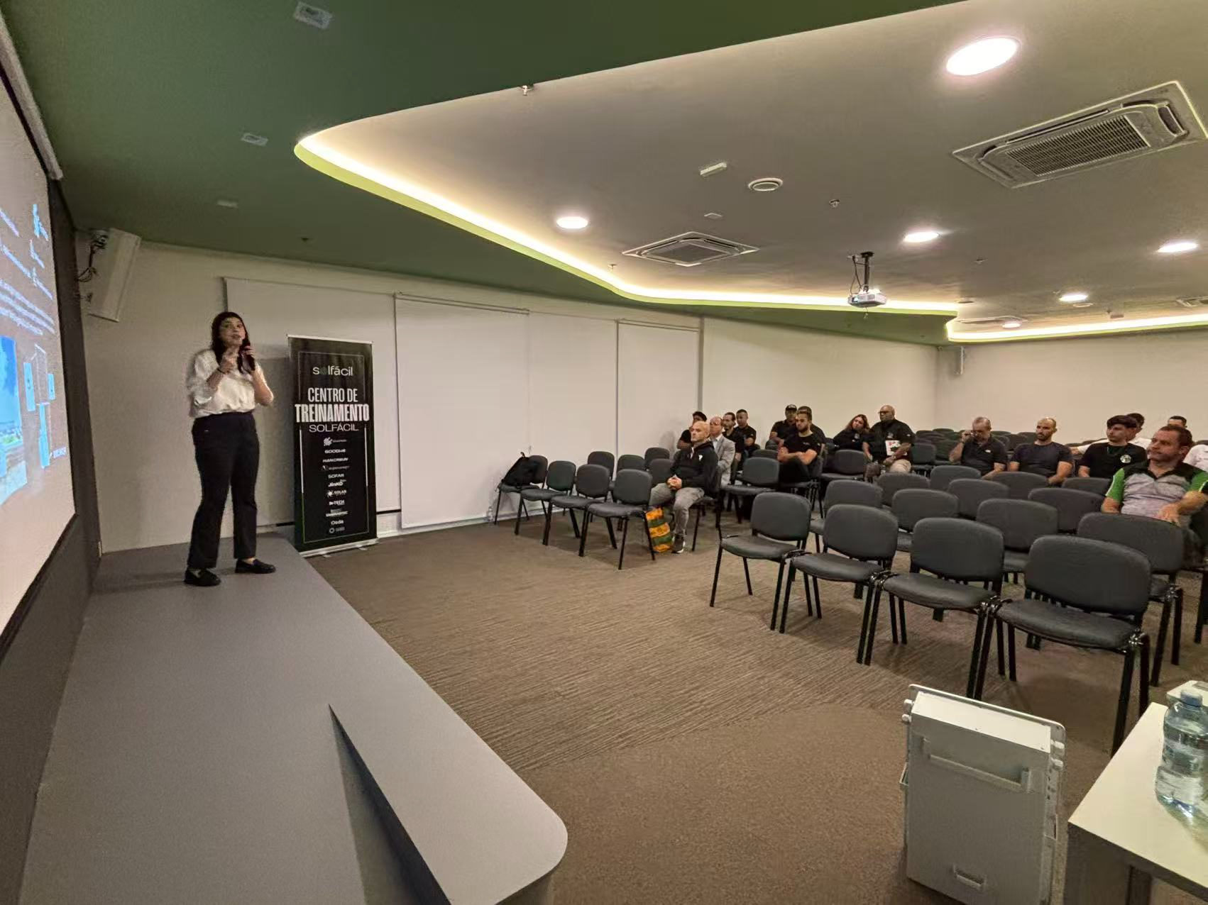 Leapton Energy Hosts Successful Training Session at Solfácil’s Training Center in Brazil